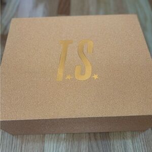 Taylor Swift TLOAS Box with CD